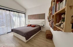 NIMES, Languedoc-Roussillon 30000