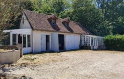 Cour-Cheverny, Centre 41700