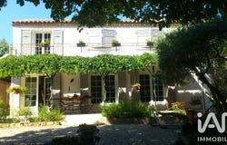Roquemaure, Languedoc-Roussillon 30150