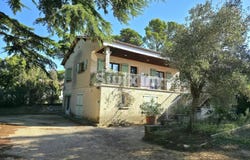 Suze-la-Rousse, Rhône-Alpes 26790