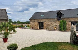 Brittany, Brittany 29390
