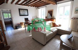 Moraches, Burgundy 58420