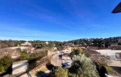 Nîmes, Languedoc-Roussillon 30000