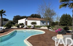 Collias, Occitanie 30210