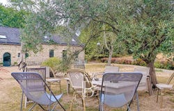 Pontivy, Brittany 56300