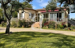 Saint-Étienne-du-Grès, Provence-Alpes-Côte d'Azur 13103