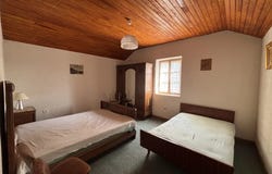 22 Route de Sinzelles, Polignac, Haute-Loire 43000
