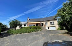 Laval, Pays de la Loire 53000