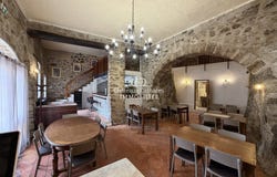 Cucugnan, Languedoc-Roussillon 11350