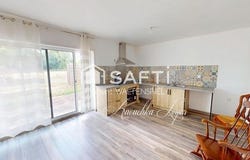 Castets-En-Dorthe, Aquitaine 33210