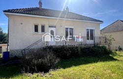 La Celle-Saint-Avant, Centre 37160