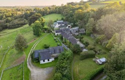 Capel Iwan, Wales