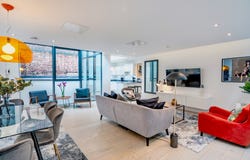 64 Lincoln's Inn Fields, London, England WC2A 3JX