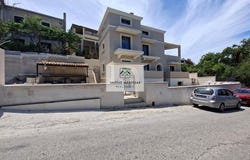 Agii Deka, Crete 70012