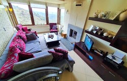 Voros, Crete 70008