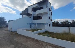 Akrotiri, Nísoi Aiyaíou