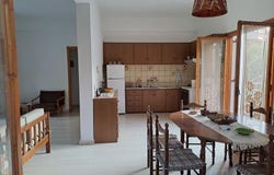 Pili, Central Greece 34004