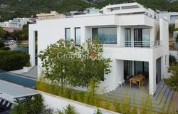Makarska, Split-Dalmatia County 21300