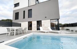 Koino, Zadar