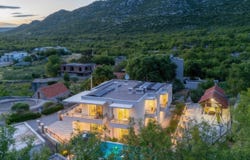 Zagvozd, Split-Dalmatia County 21270