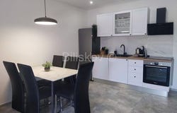 Kastel Luksic, Splitsko-dalmatinska 21212