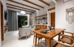 Gianyar, Bali 80571