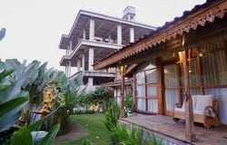 TBC, Bali