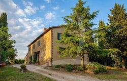 Montalcino, Tuscany 53024