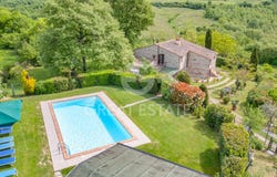 Radicofani, Tuscany 53040