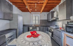 Collesalvetti, Tuscany 57014