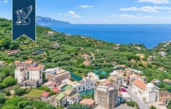 Massa Lubrense, Napoli