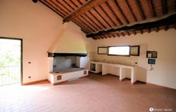 Lari, Tuscany 56035