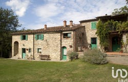 Capolona, Tuscany 52010