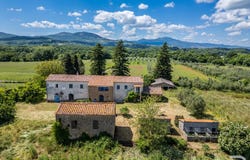 Sorano, Tuscany 58010