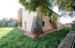Lamporecchio, Tuscany 51035