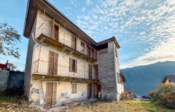 Vicolo Caraffa 4, Casale Corte Cerro, Piedmont 28881
