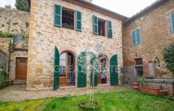 Montalcino, Tuscany 53024