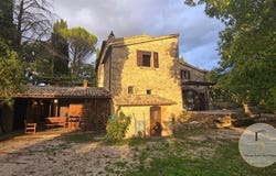 Basques, Umbria 05023