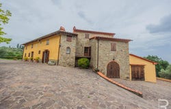 Carmignano, Tuscany 59011