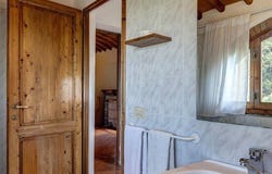 Greve in Chianti, Tuscany 50022