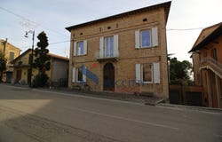 Controguerra, Abruzzo 64010