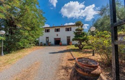 Peccioli, Tuscany 56037