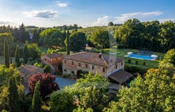 Arezzo, Tuscany 52100