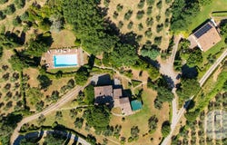 Cetona, Tuscany 53040