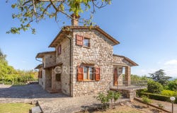 Sarteano, Tuscany 53047