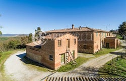 Asciano, Tuscany 53041