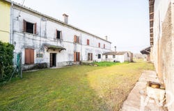 Marmirolo, Lombardy 46045