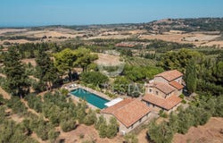 Casale Marittimo, Tuscany 56040