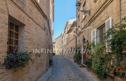 Montefiore dell'Aso, Marche 63062