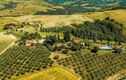Montalcino, Tuscany 53024